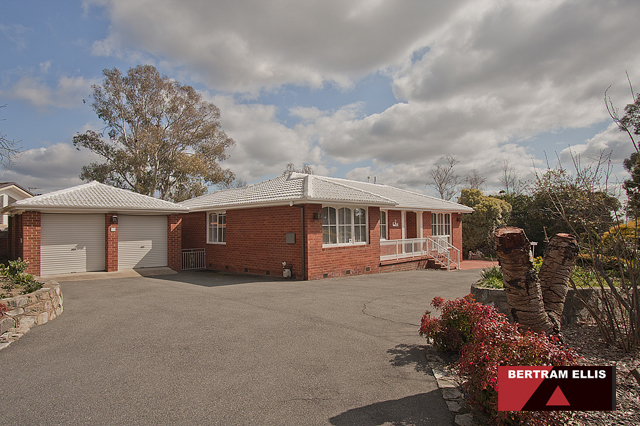 28 Kambalda Crescent, Fisher - Thumbnail 2