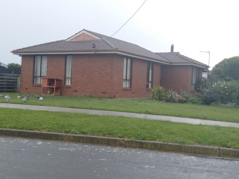 1 Illaroo Avenue, East Devonport, East Devonport - Thumbnail 2