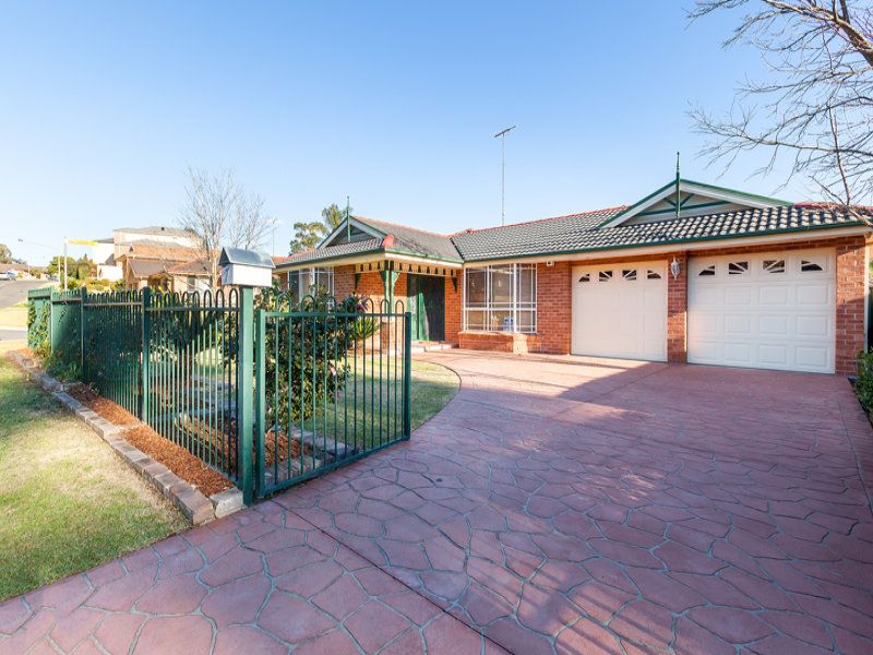 Real Estate For Sale 7 Meredith Crescent St Helens Park , NSW