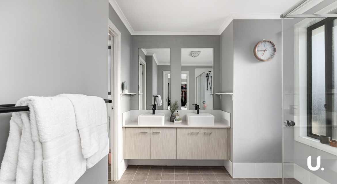 Colebee 6 Kirkwood Crescent