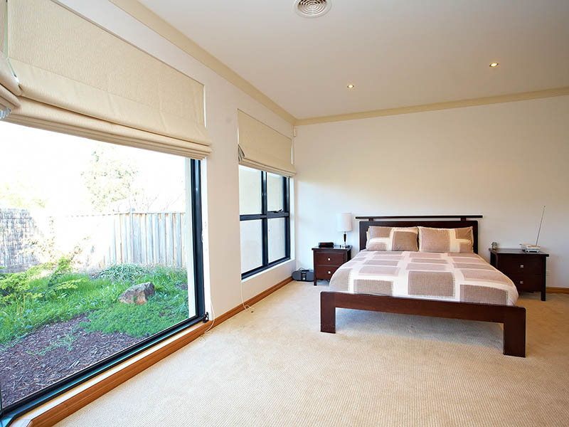 7/2 Sandlewood Close, Sanctuary Lakes - Thumbnail 8