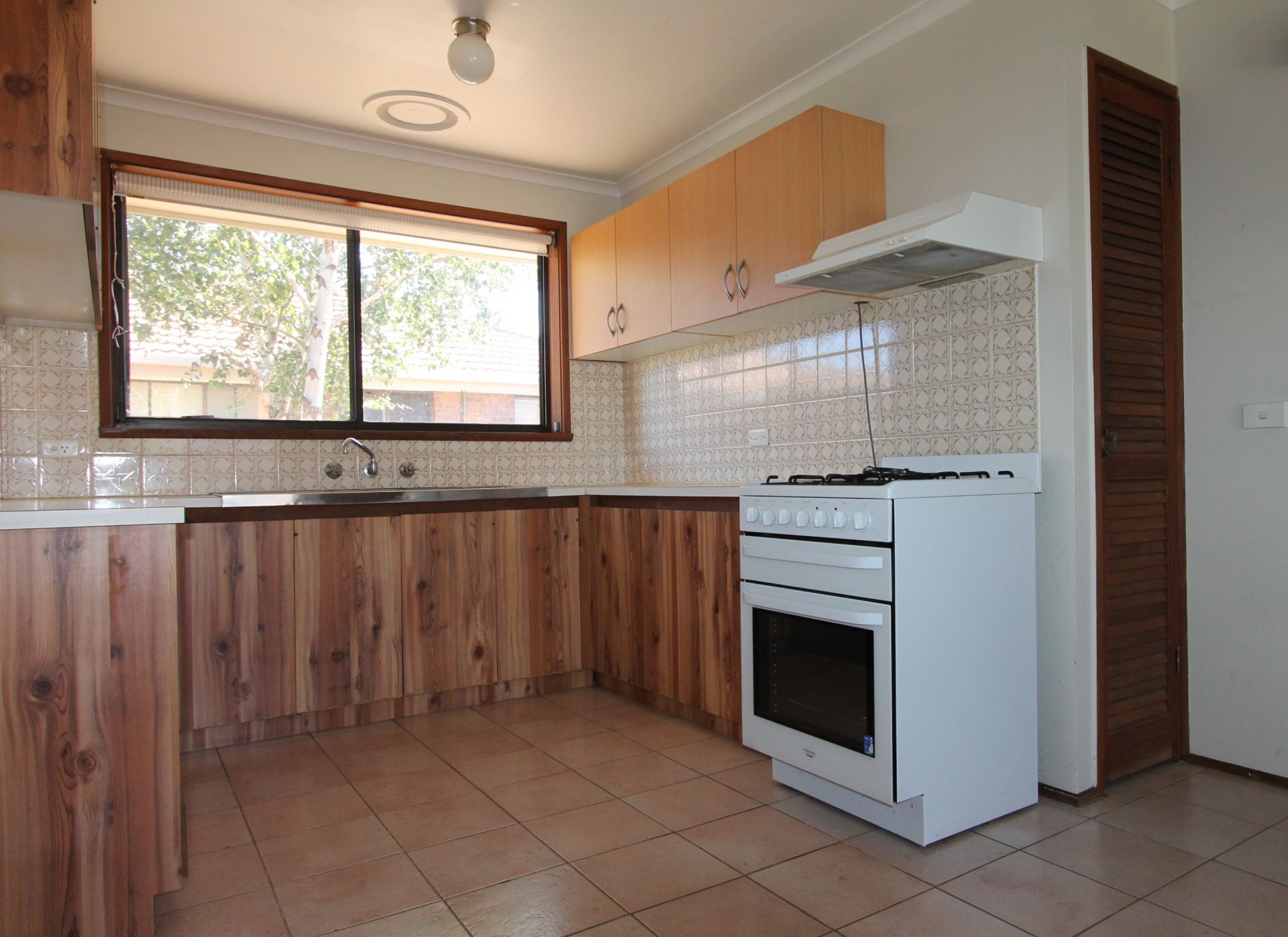 AFFORDABLE COMFORT IN GREAT LOCATION!!!