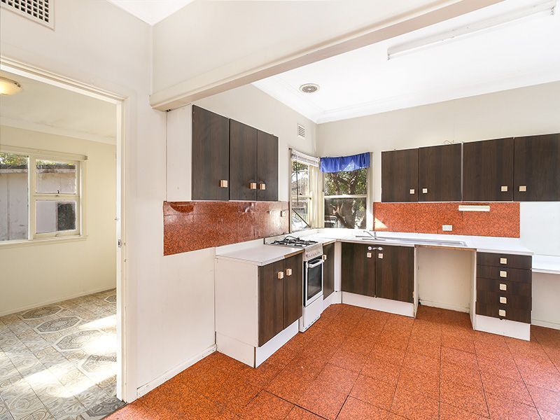 39 Sunbury Street, Sutherland, Sutherland - Thumbnail 6