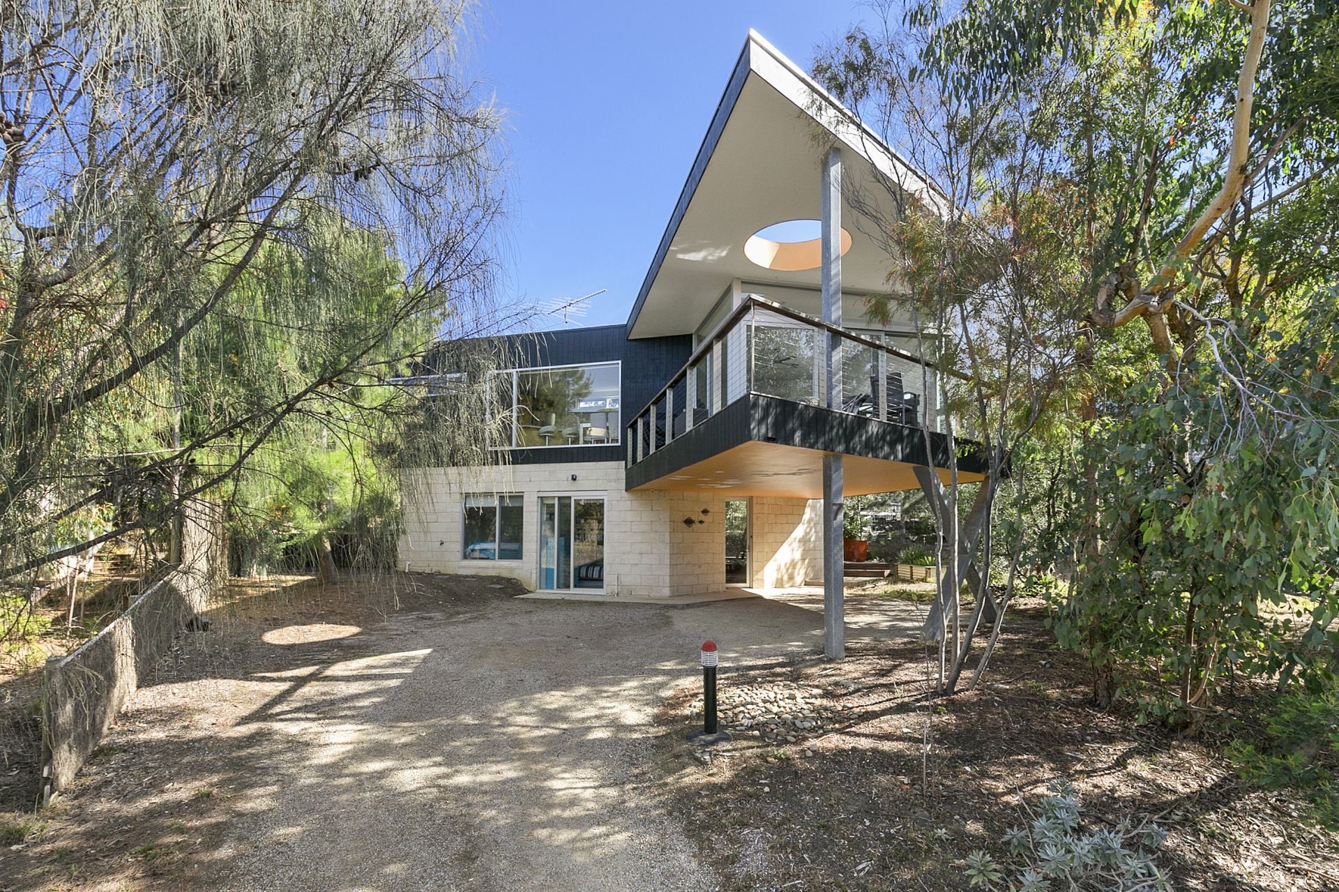 7 Erica Court, Aireys Inlet - Thumbnail 2
