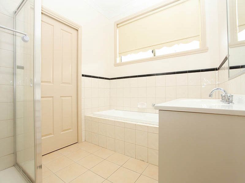 7 Cleland Way, Caroline Springs - Thumbnail 6