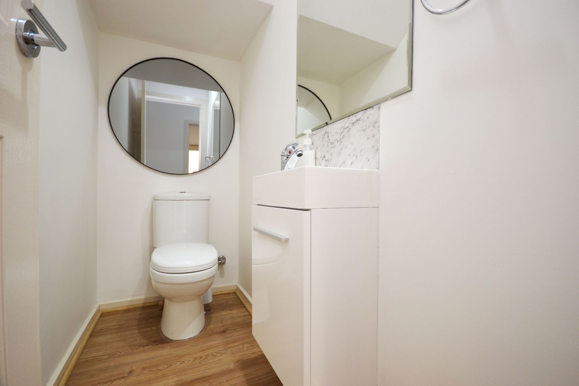 LOOKING FOR A NICE PLACE TO LIVE! This one is worth checking out.
