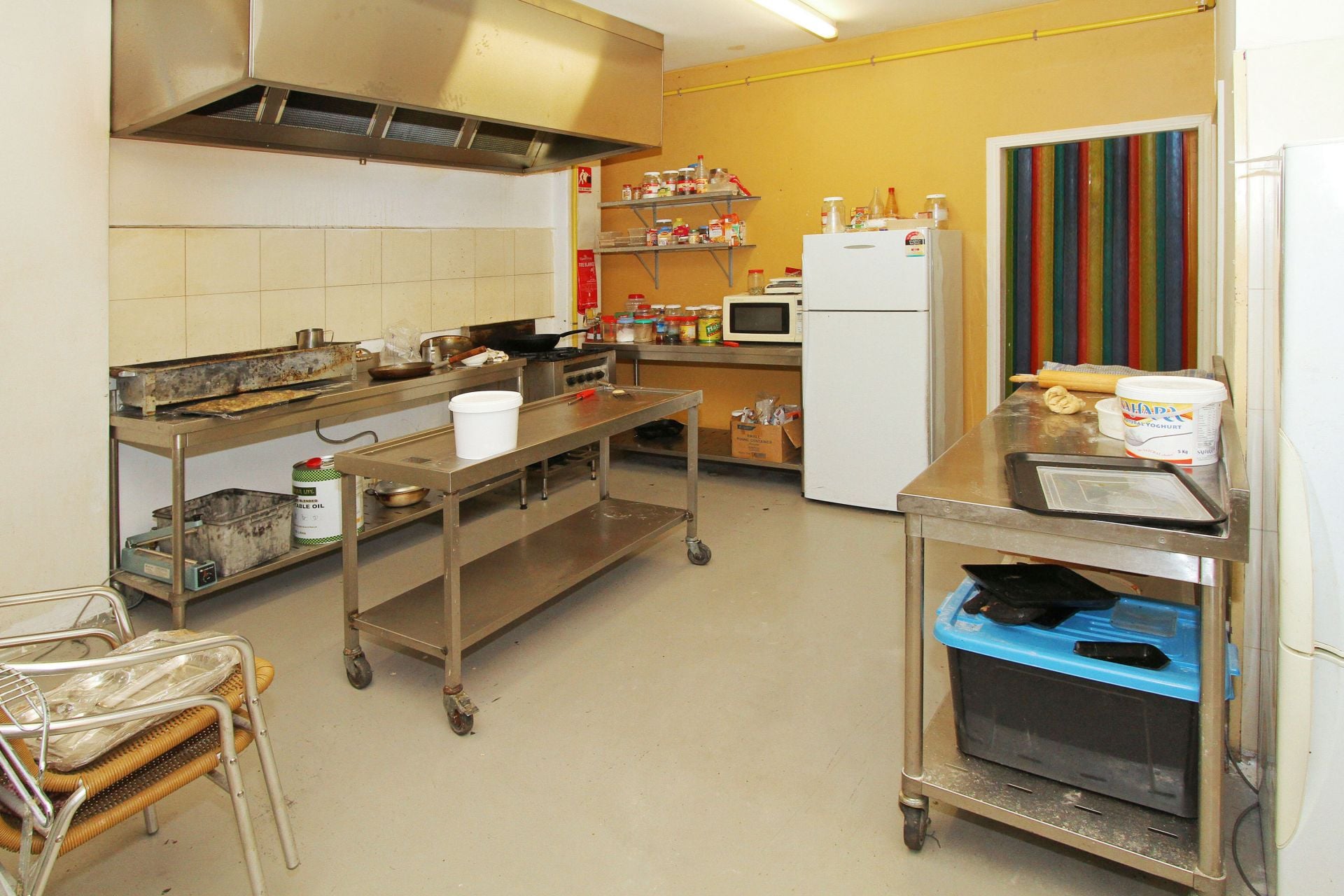 AUCTION - EXCELLENT RETAIL INVESTMENT!!