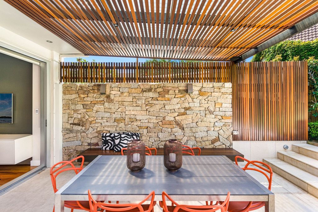 Elegant Renovated Terrace Home