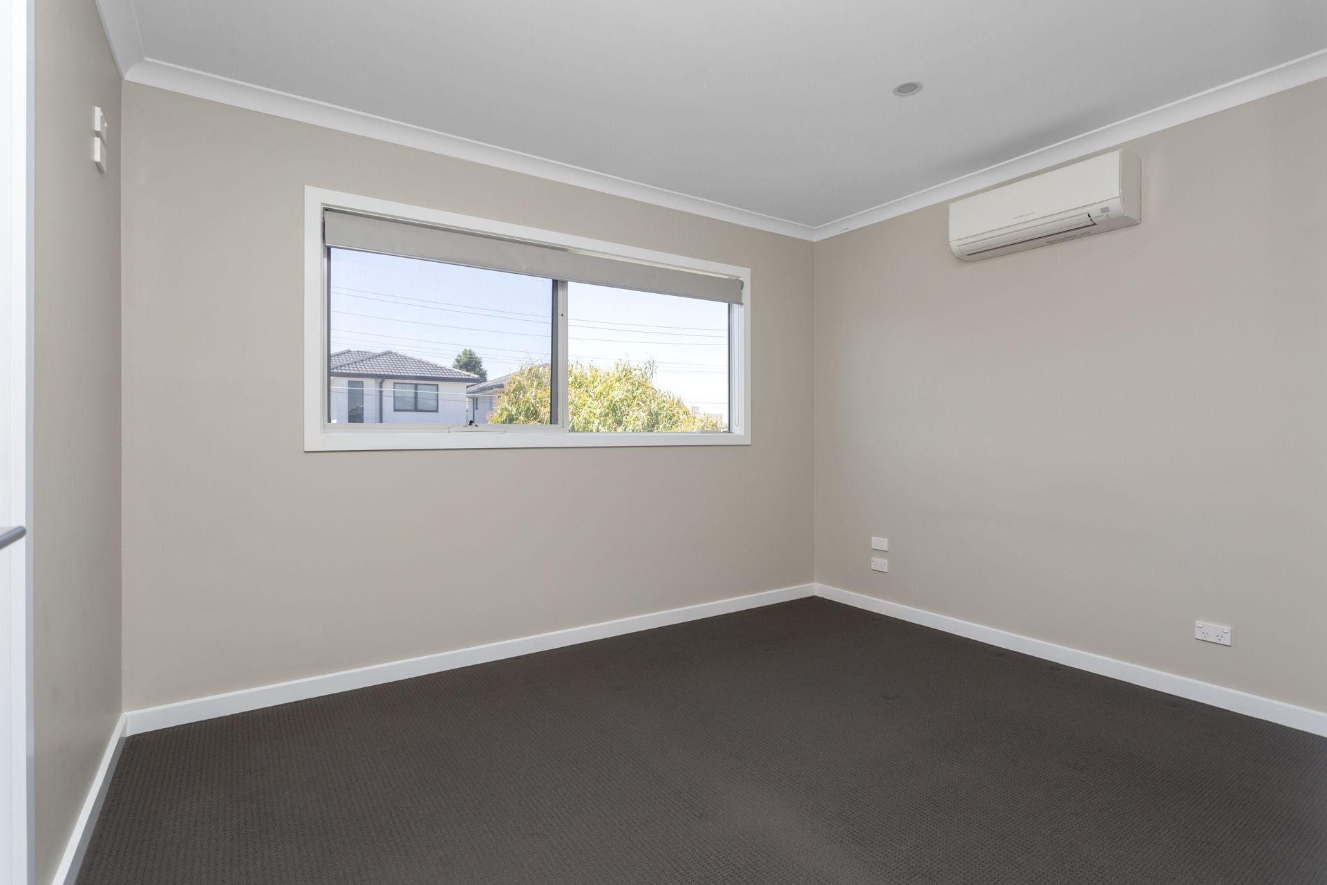 BUILDER BUILT QUALITY/ UNBEATABLE LOCATION