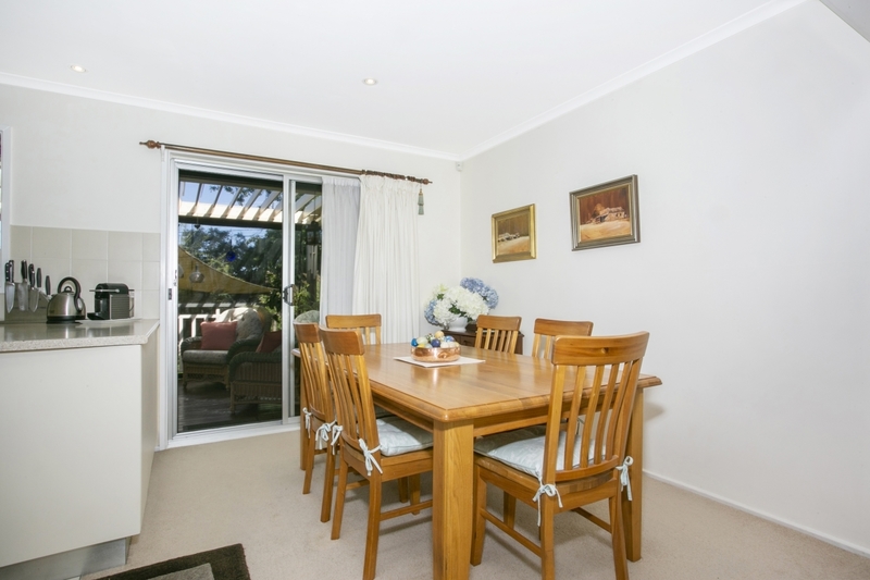 16 Kalgoorlie Crescent, Fisher - Thumbnail 3