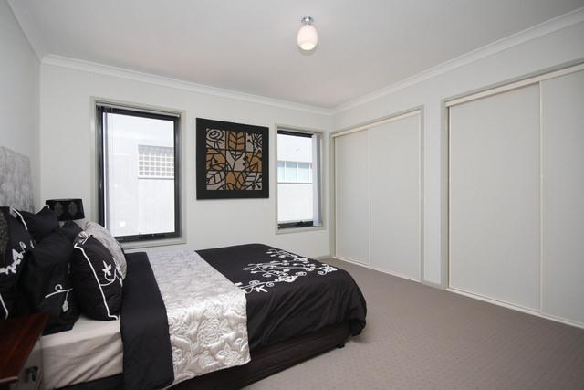 4/2 Namatjira Drive, Weston - Thumbnail 5