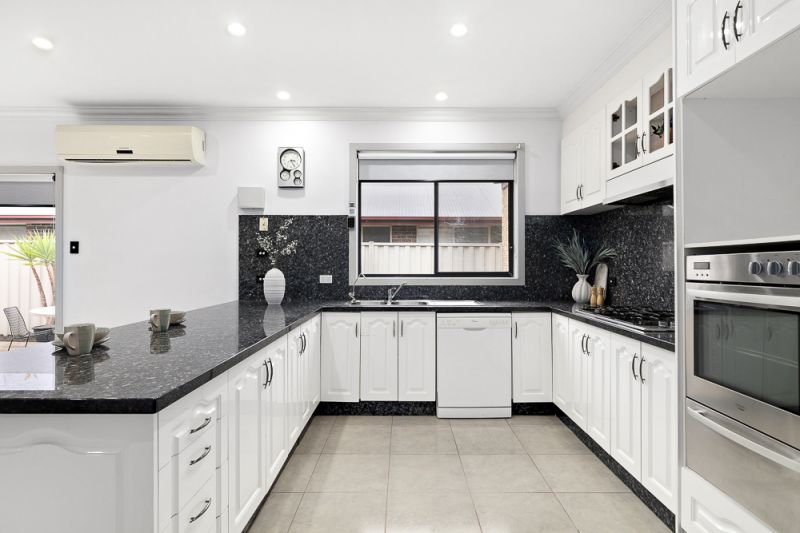8 Parkside Close, Caroline Springs - Thumbnail 7