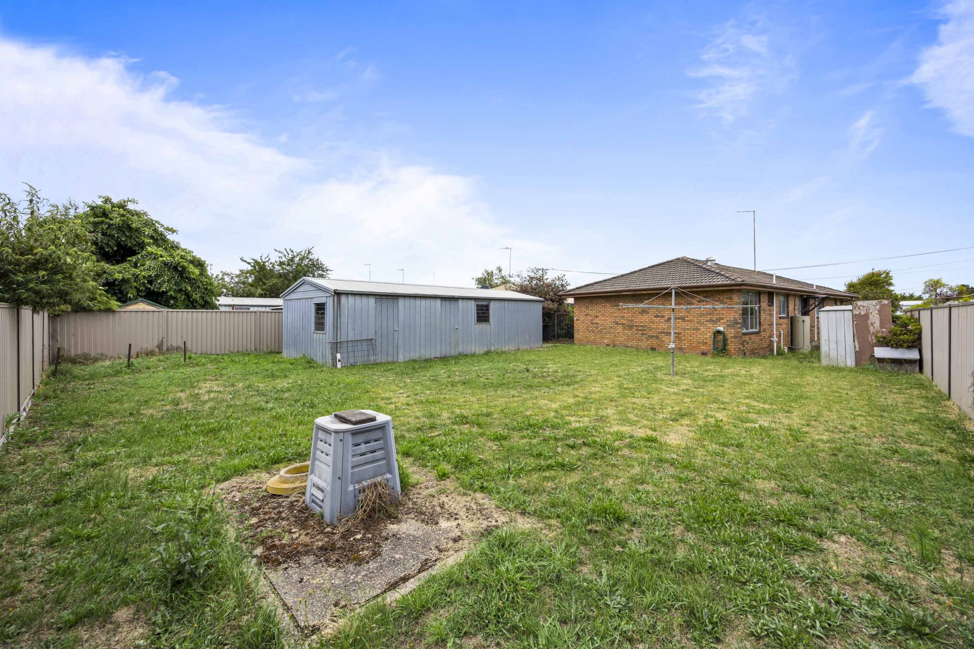 1  Clover Street, Wendouree, Wendouree - Thumbnail 2