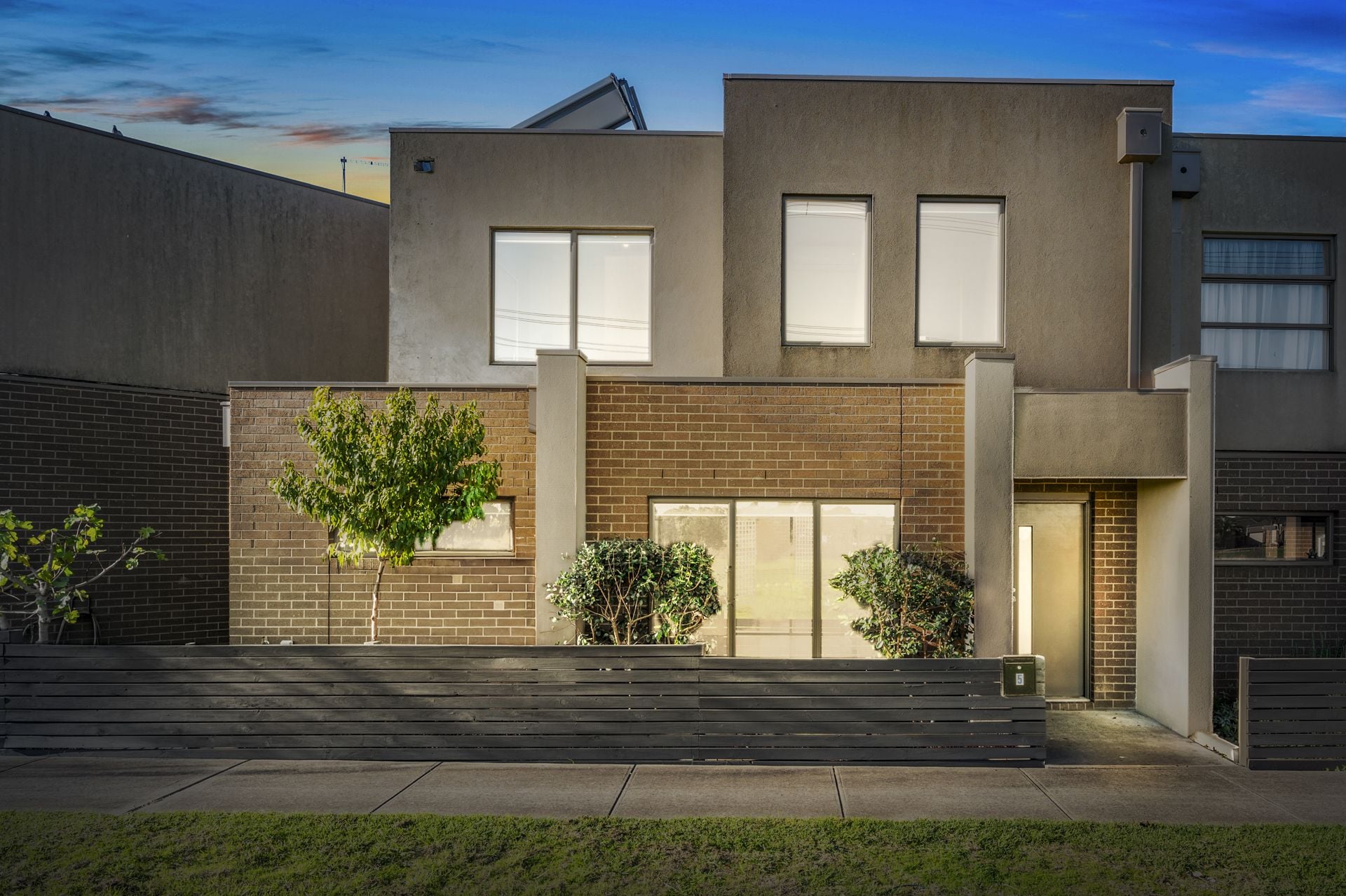 Stylish Modern Residence