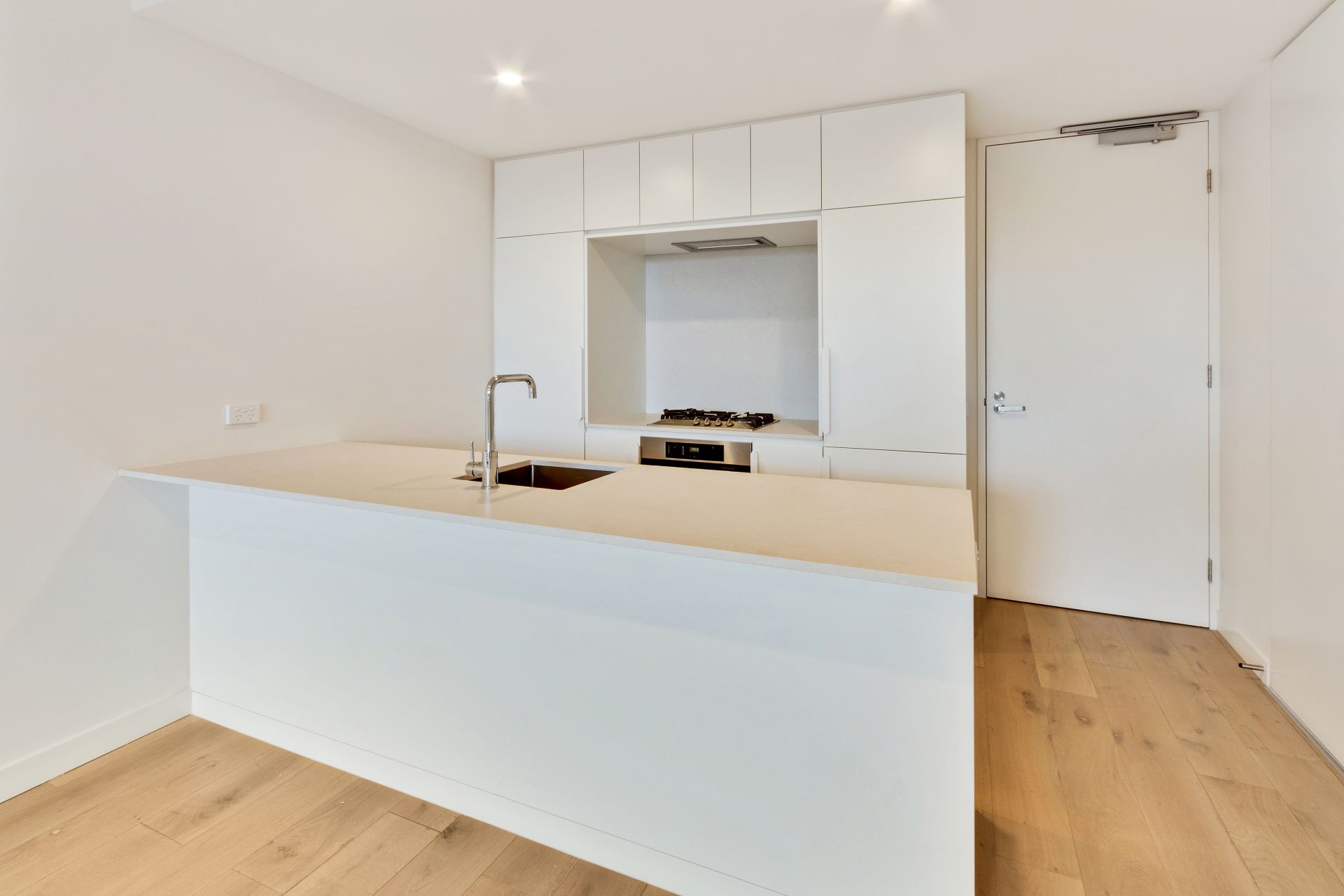 Location, Luxurious Lifestyle
