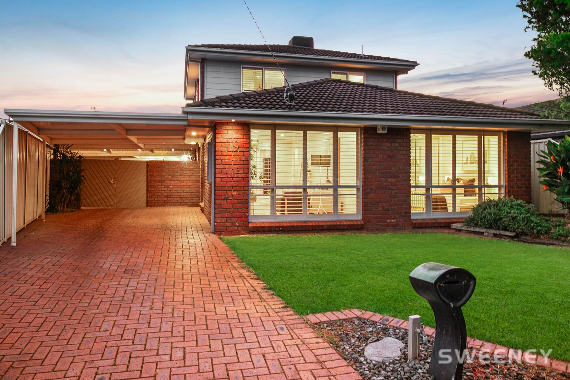 19 Taegtow Way, Altona Meadows - Thumbnail 2