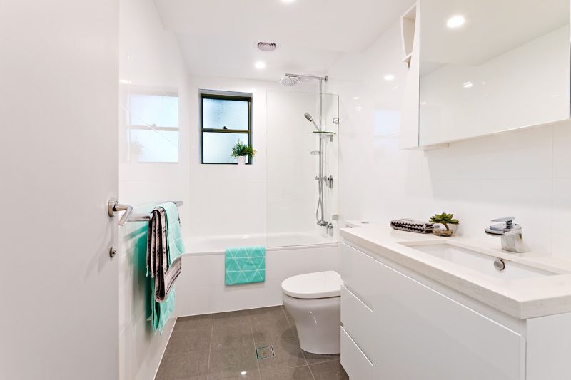 Gorgeous Tri-Level Terrace Townhouse