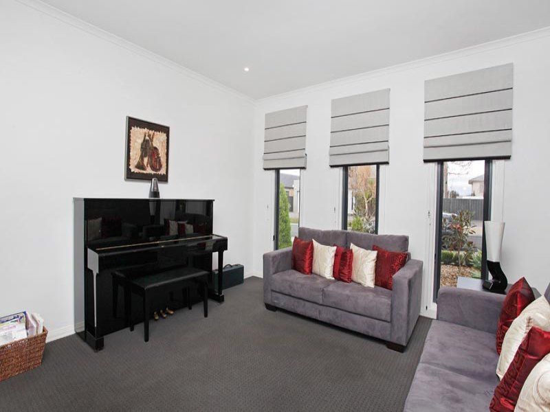 3 Cassan Way, Caroline Springs - Thumbnail 8