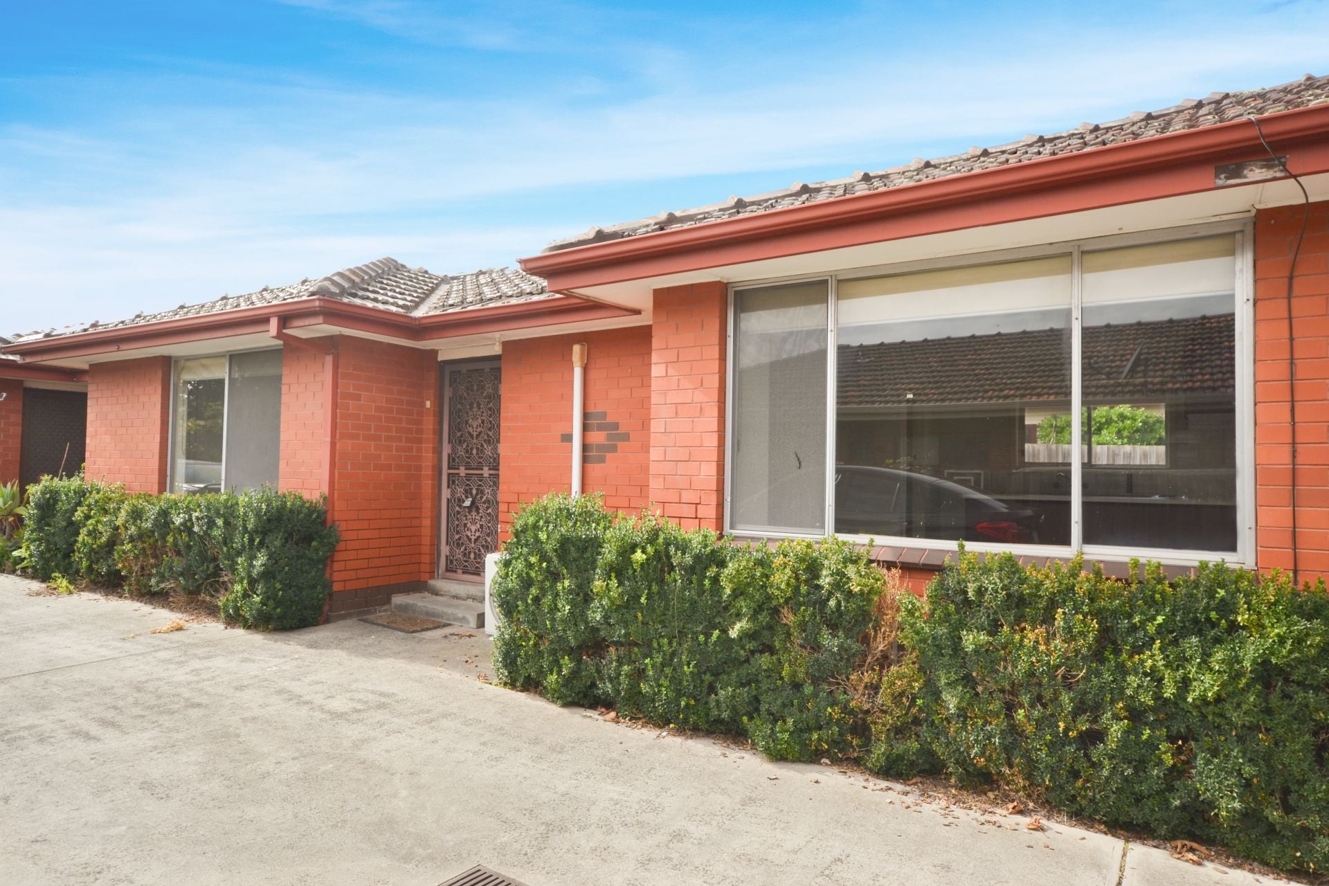 COVENIENT, AFFORDABLE AND LOTS OF SPACE