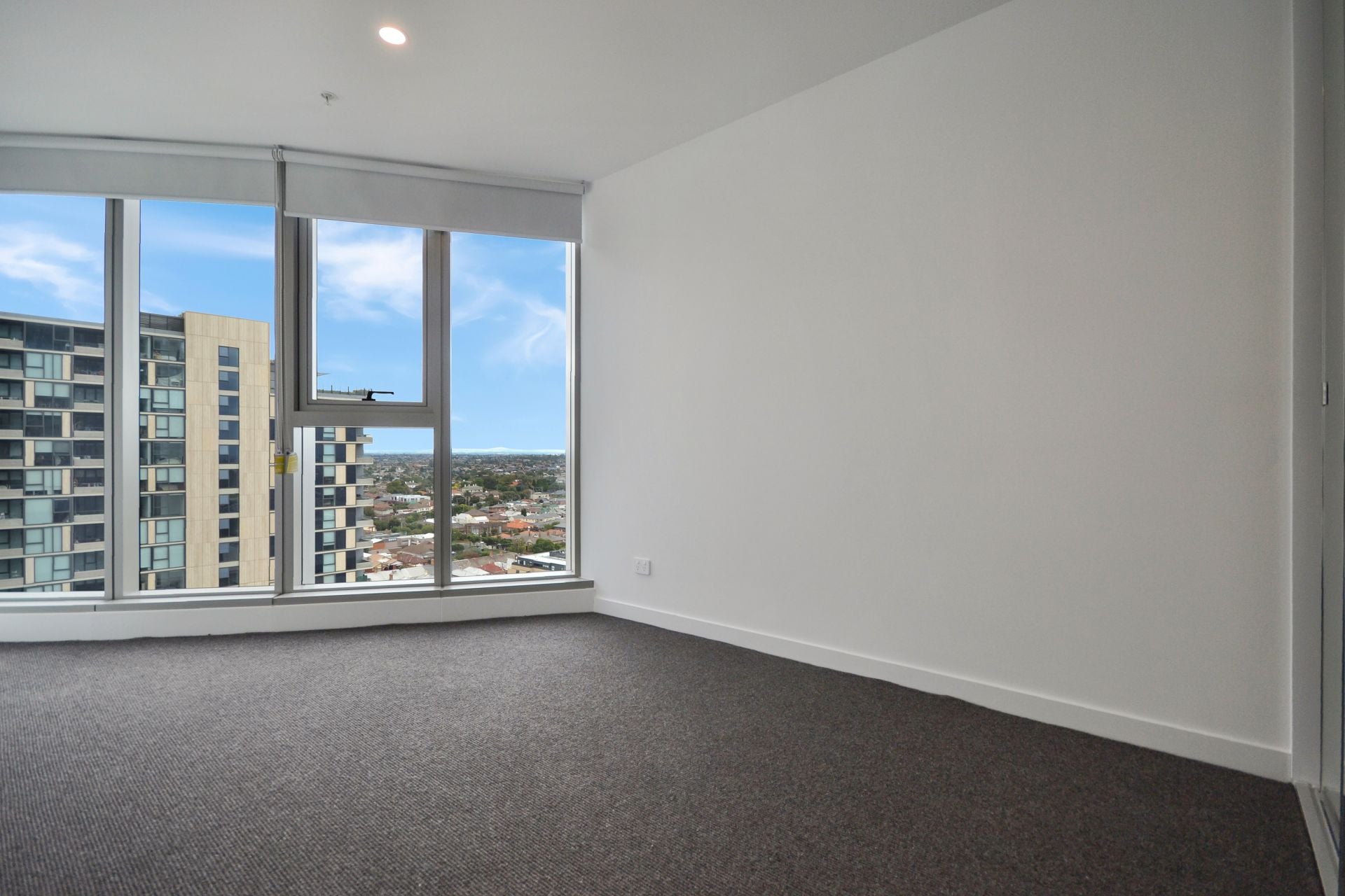 PREMIUM APARTMENT LIVING