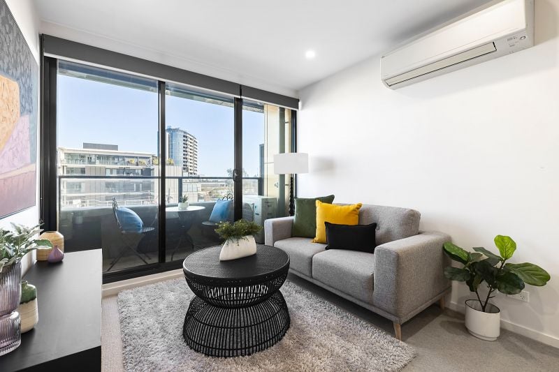 304/2A Clarence Street, Malvern East - Thumbnail 2