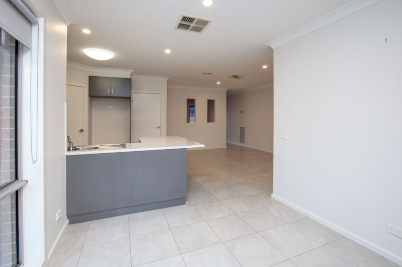 87 Cambridge Drive Thurgoona NSW, Thurgoona - Thumbnail 4
