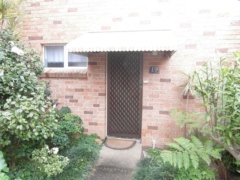 14 Coronation Ave