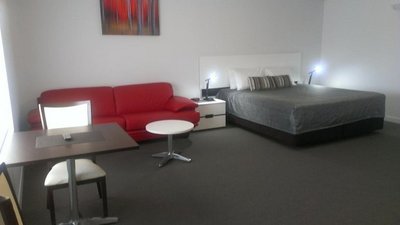 FREEHOLD MOTEL FOR SALE - AS NEW 4 STAR & EASY TO OPERATE