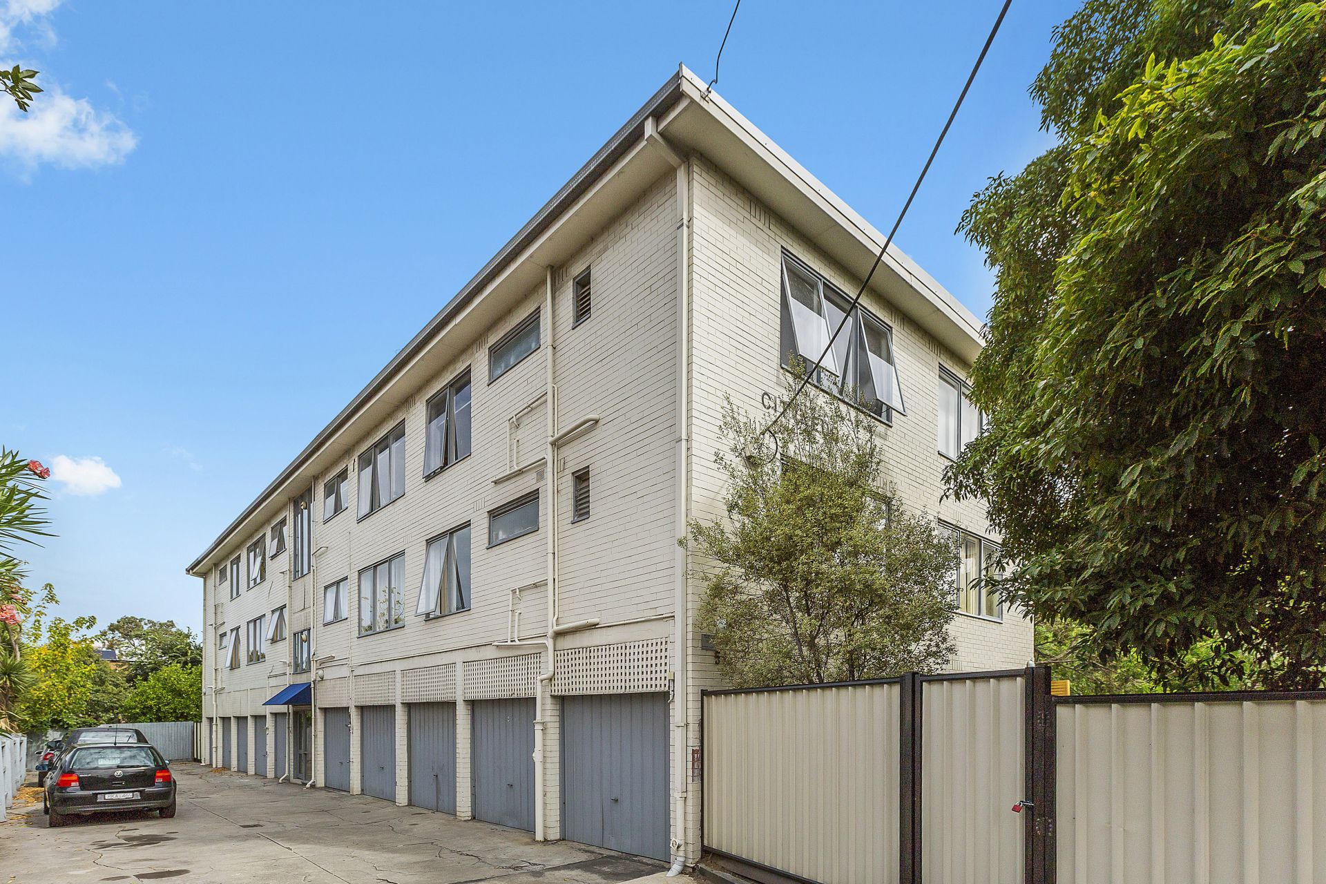 8/51 Napier Street, Footscray - Thumbnail 2