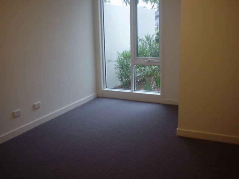 2/15 Liardet Street, Port Melbourne - Thumbnail 6