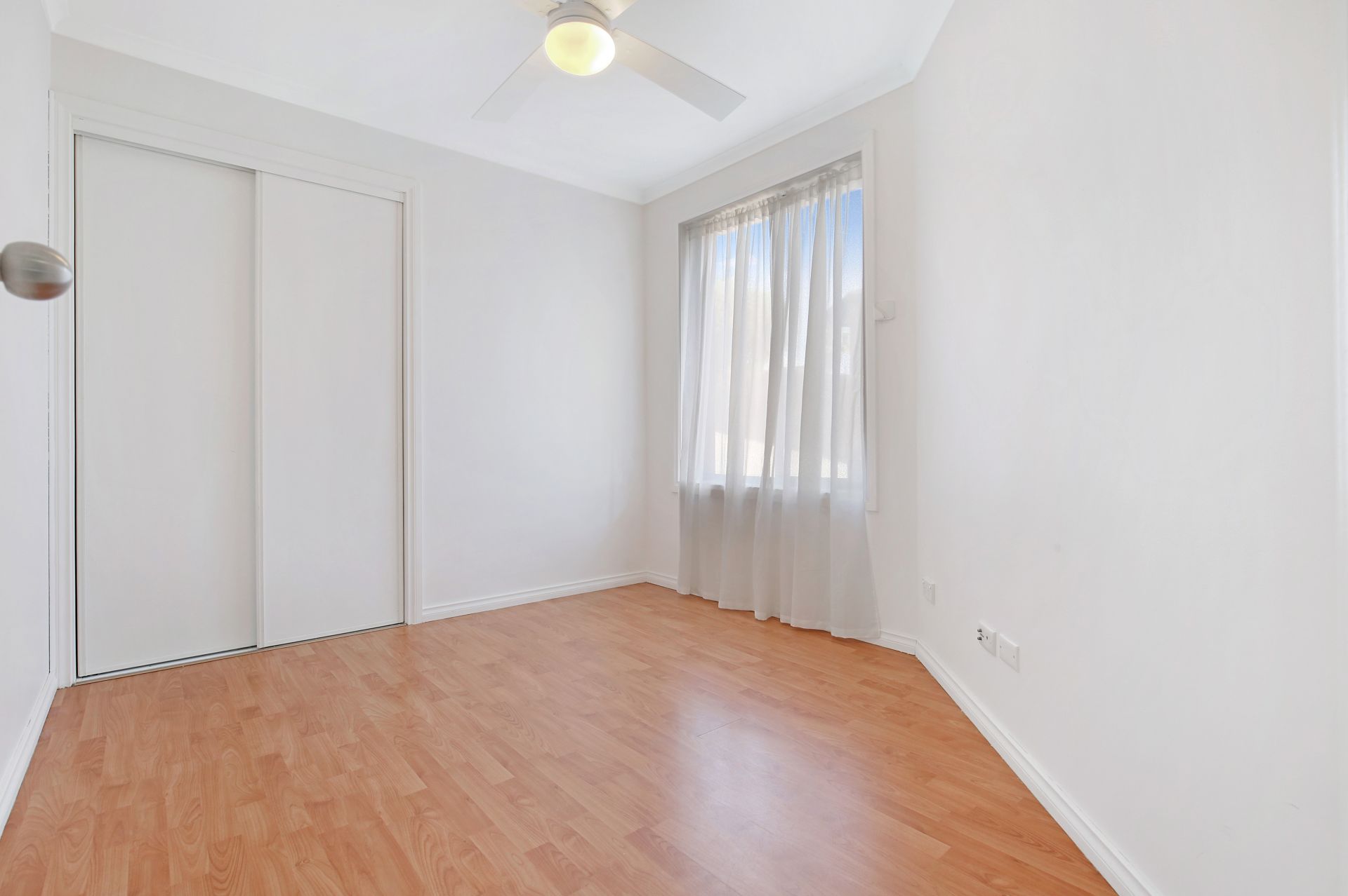COSY 3 BEDROM DELIGHT!