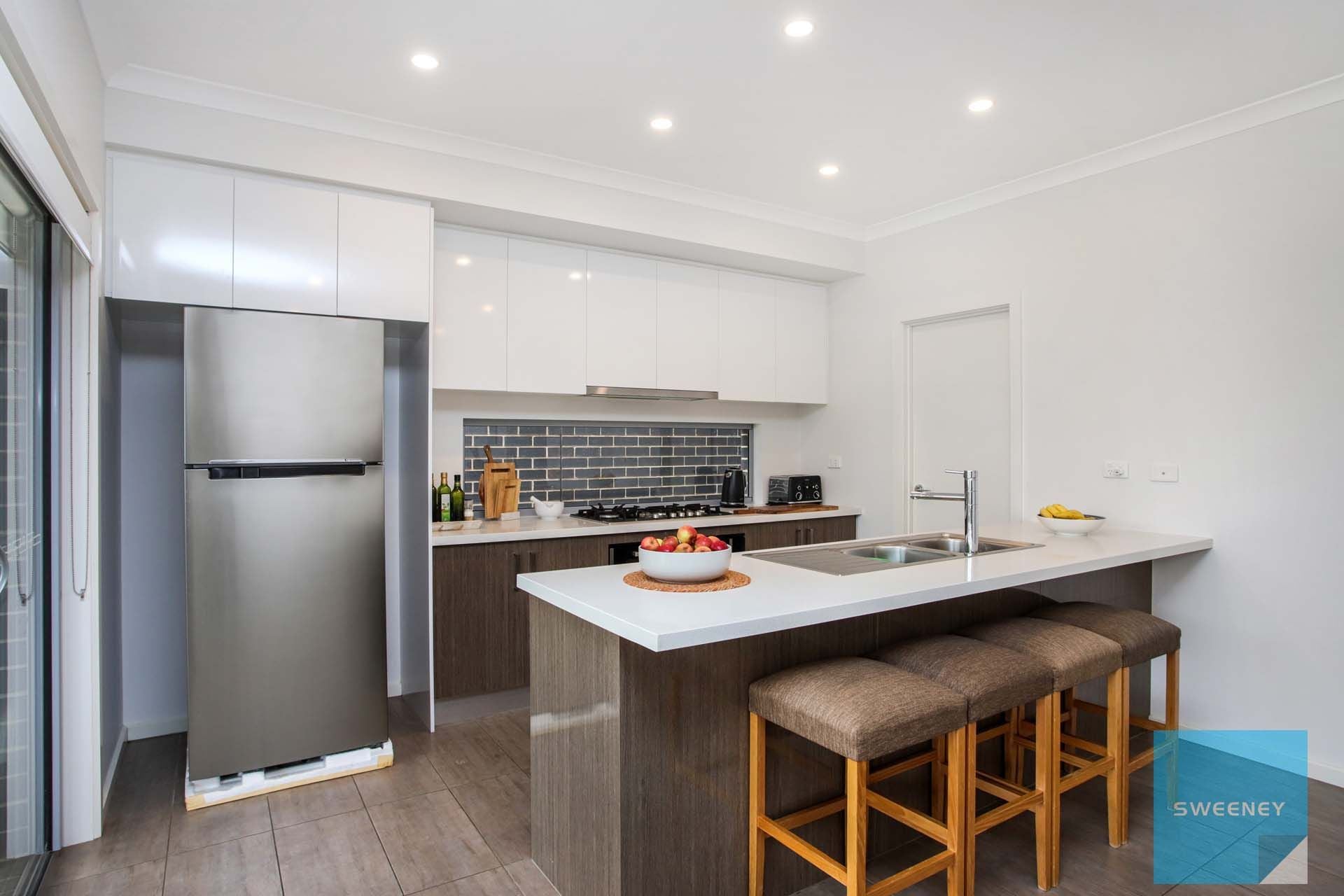 101 Orbis Avenue, Fraser Rise - Thumbnail 8