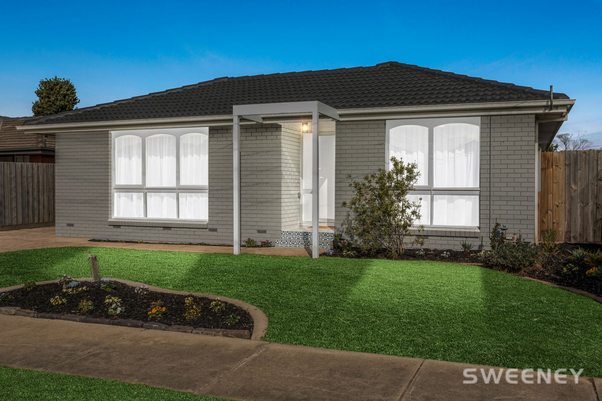 2 Fiddian Court, Altona Meadows - Thumbnail 2