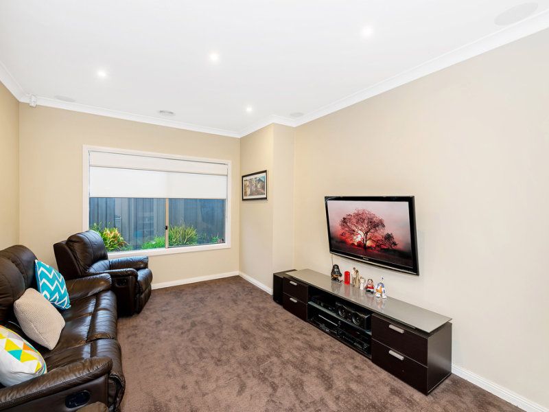 15 Harriers Street MERNDA, Mernda - Thumbnail 7