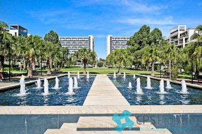 EXECUTIVE EAST-FACING RESIDENCE IN POPULAR RESORT STYLE COMPLEX