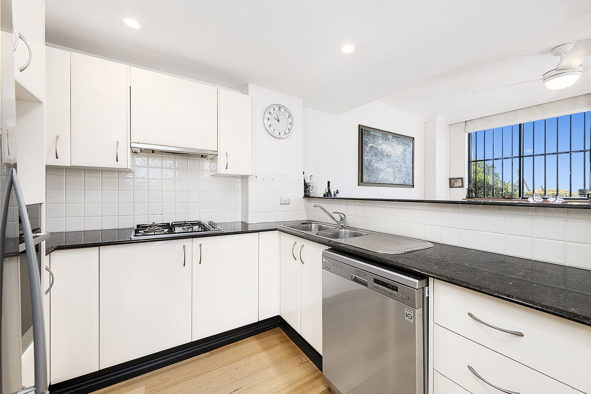 902/7-9 Churchill Avenue, Strathfield, Strathfield - Thumbnail 5
