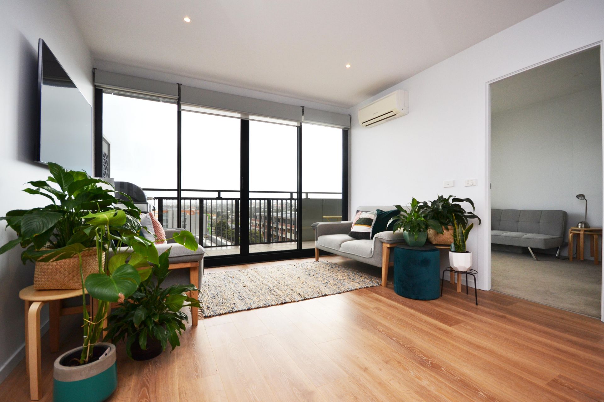 CONTEMPORARY AND CHIC WITH SWEEPING VIEWS