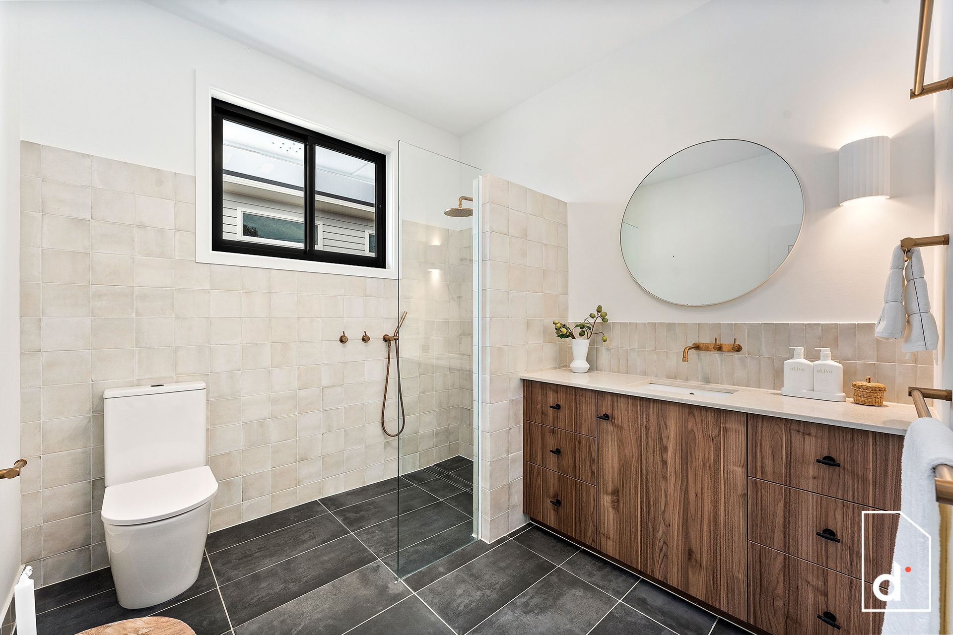 81 Hopewood Crescent, Fairy Meadow NSW