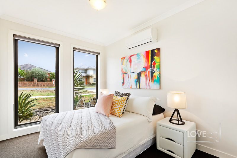 MODERN THREE BEDROOM TOWNHOUSE