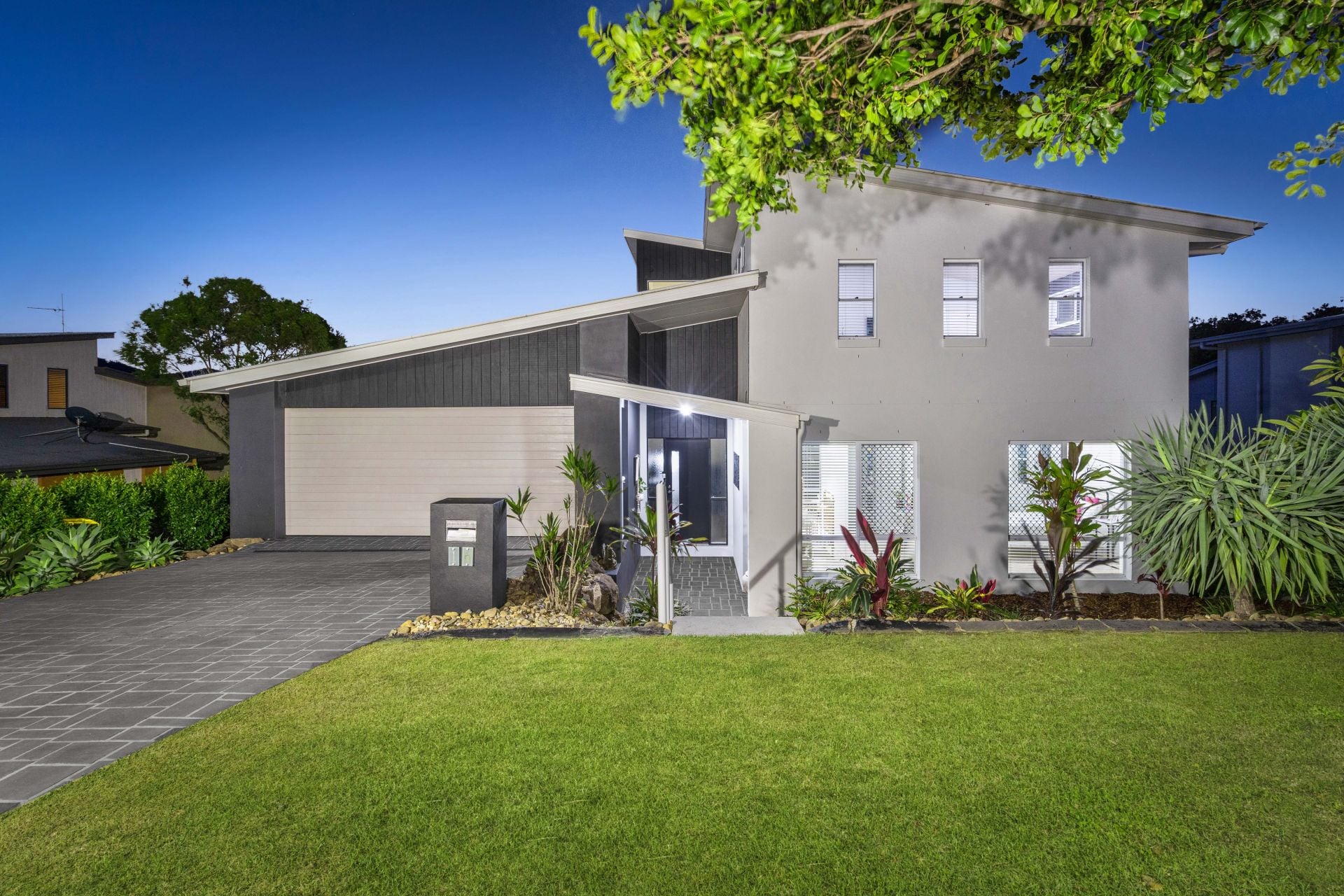 16 Appollo Place, Oxenford - Thumbnail 2