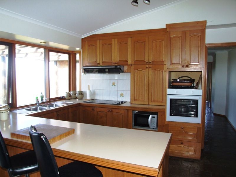 1577 Gisborne Road, Bacchus Marsh - Thumbnail 4