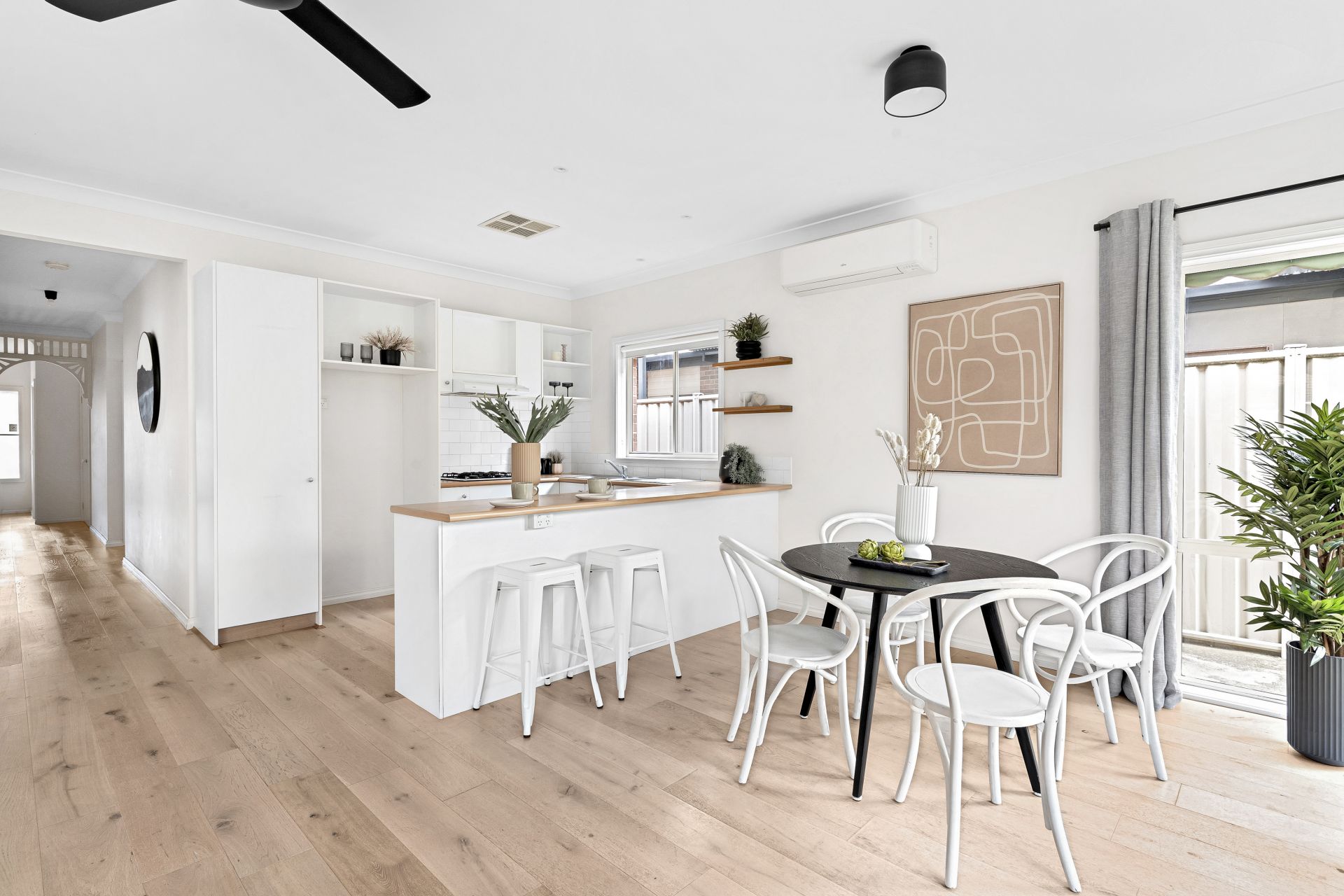 14 Cleland Way, Caroline Springs - Thumbnail 5