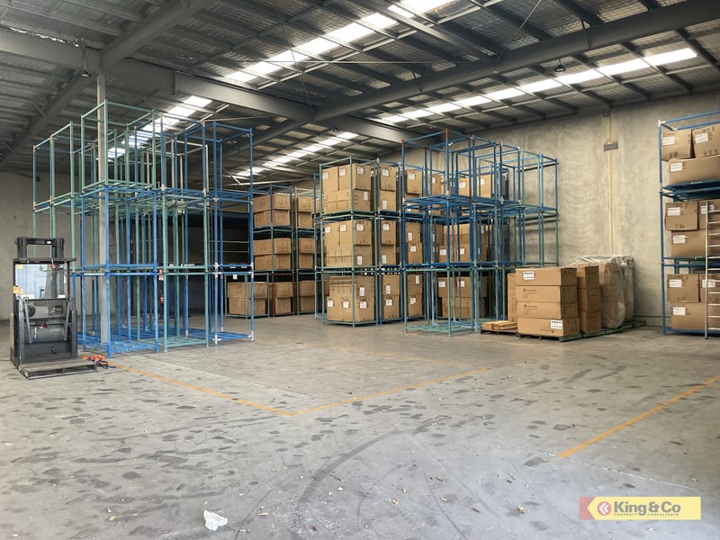 Functional Warehouse in Geebung!