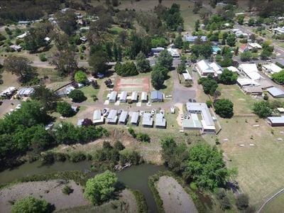 LEASEHOLD FOR SALE - TOURIST PARK / CABINS - TAMWORTH AREA