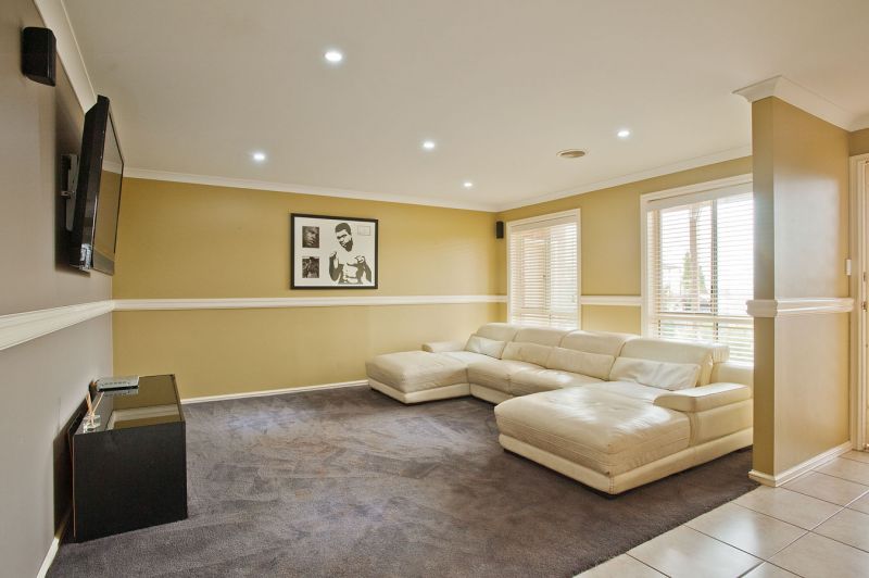 2 Urquhart Court, Bacchus Marsh - Thumbnail 3
