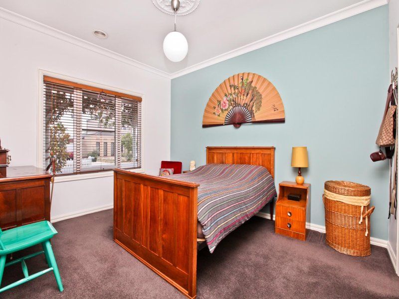 34 Mount Way, Caroline Springs - Thumbnail 7