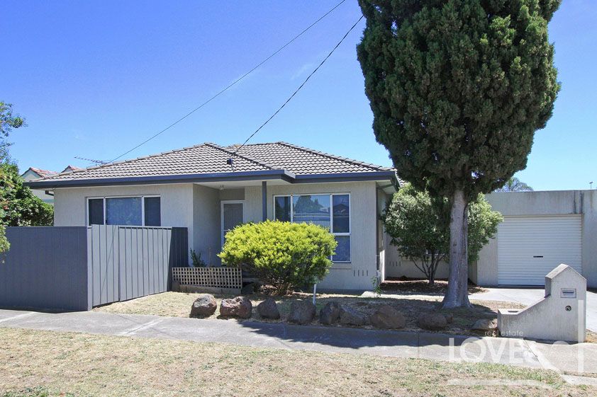 In the Heart of it all - Renovated Delight