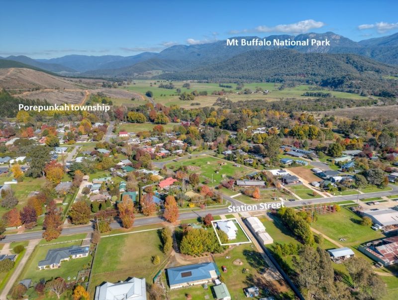 53 Station Street, Porepunkah Dickens Real Estate