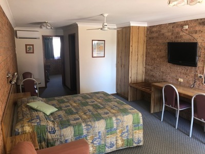MOTEL LEASEHOLD FOR SALE - GREAT STARTER - STRONG NORTH-WEST RURAL TOWN