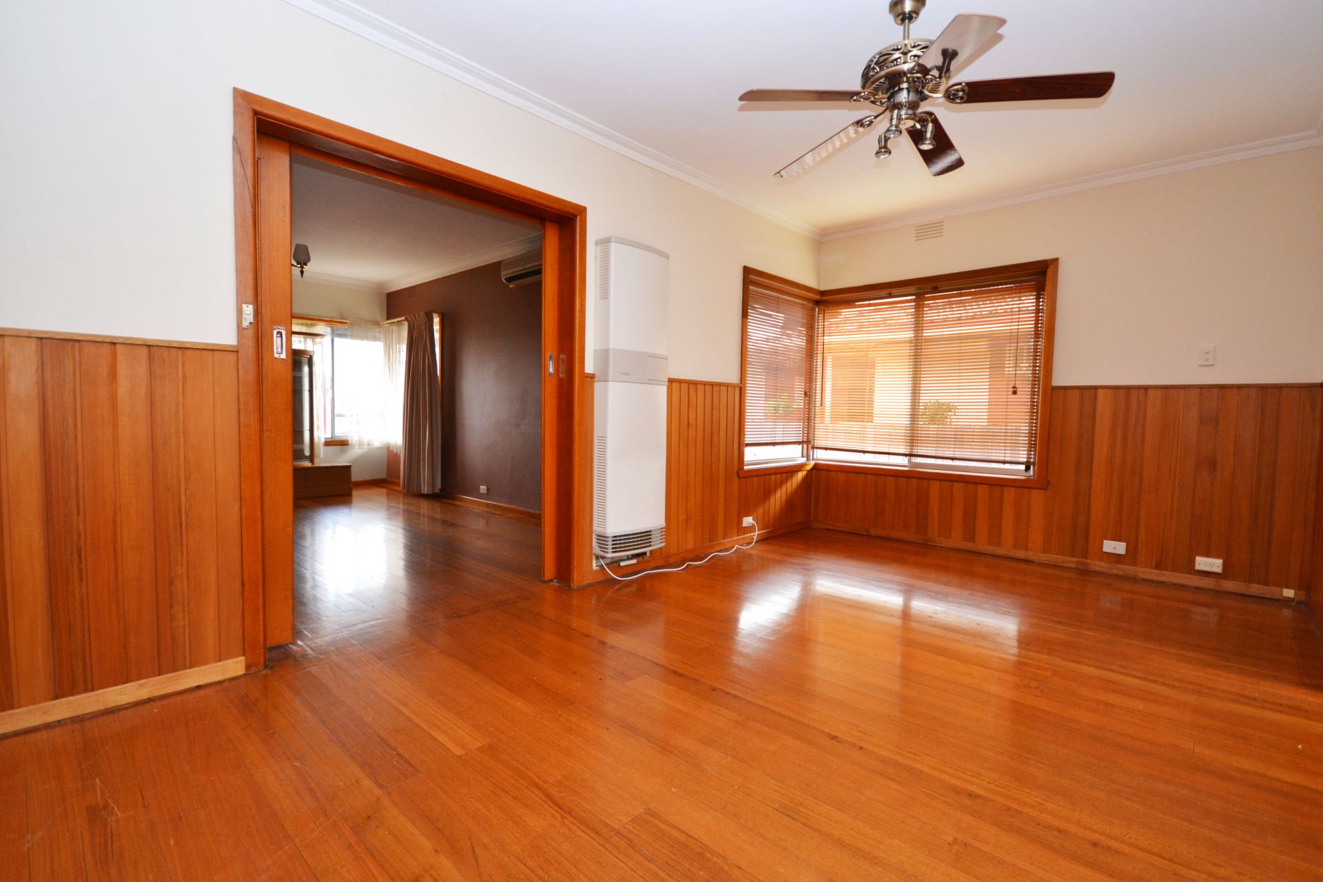SIZE, QUALITY, LOCATION, PRICE
